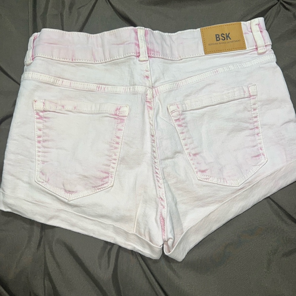Pink denim shorts - Picture 3 of 3